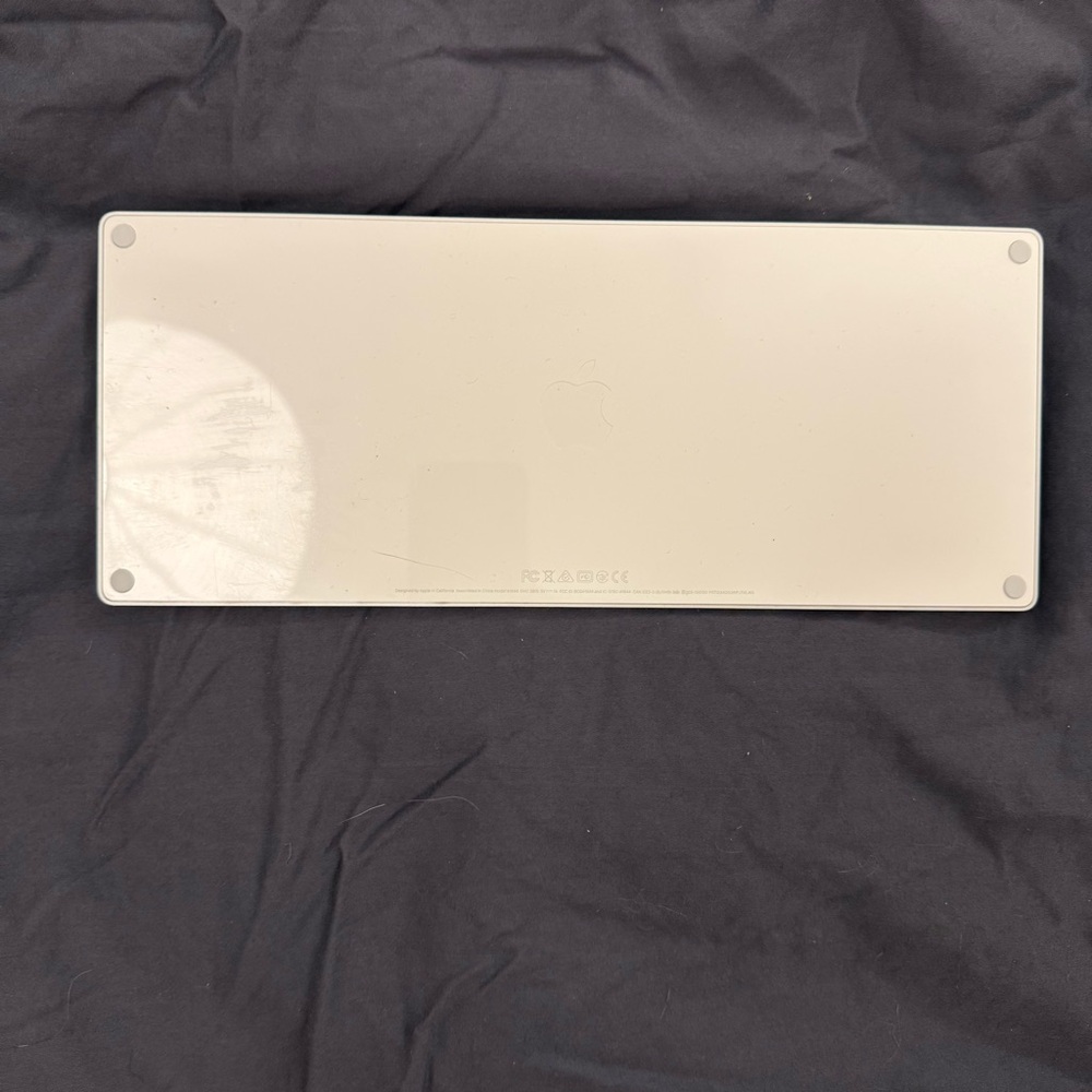 Apple Magic Keyboard - Picture 2 of 3
